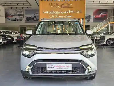 2022 किआ कारेन्स लग्जरी प्लस 1.5 डीज़ल 7 सीटर 1 2022 किआ कारेन्स लग्जरी प्लस 1.5 डीज़ल 7 सीटर 1