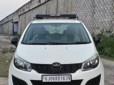 2019 महिंद्रा मराजो m2 8 सीटर 1