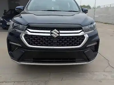 2023 मारुति सुज़ुकी इनविक्टो Alpha Plus Hybrid (Electric + Petrol) Automatic 7 STR 1