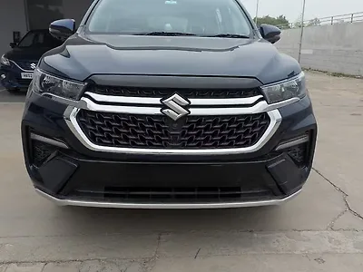 Second Hand Maruti Suzuki Invicto Alpha Plus Hybrid (Electric + Petrol) Automatic 7 STR in Karnal
