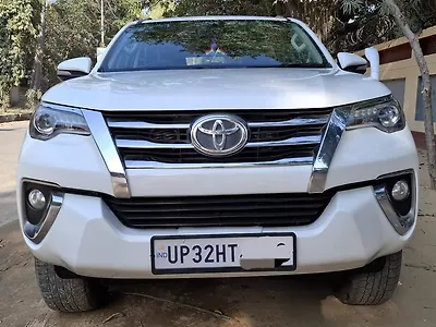 2017 Toyota Fortuner 2.8 4x2 AT [2016-2020] 1