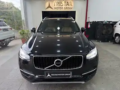 2017 वॉल्वो XC90 मोमेंटम [2015-2020] 1