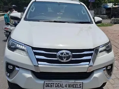 2020 टोयोटा फ़ॉर्च्यूनर 2.8 4x2 ऑटोमैटिक 1 2020 टोयोटा फ़ॉर्च्यूनर 2.8 4x2 ऑटोमैटिक 1