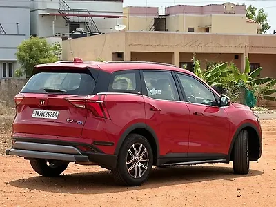 2021 Mahindra XUV700 AX 7 Petrol AT Luxury Pack 7 STR [2021] 1