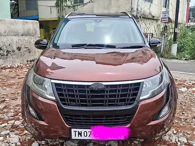 2019 Mahindra XUV500 W11 [2018-2020] 1