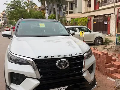 2025 Toyota Fortuner Leader Edition 2WD Diesel 2.8L Turbo 6 Speed Manual Leader Edition 1 2025 Toyota Fortuner Leader Edition 2WD Diesel 2.8L Turbo 6 Speed Manual Leader Edition 1