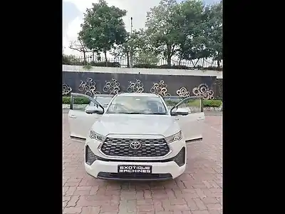 2023 टोयोटा इनोवा हायक्रॉस VX Hybrid (Electric + Petrol) Automatic (e-CVT) 8 STR 1