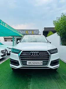 2018 Audi Q7 45 TDI Technology Pack 1 2018 Audi Q7 45 TDI Technology Pack 1