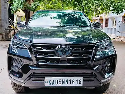 Second Hand टोयोटा फ़ॉर्च्यूनर 3.0 4x4 ऑटोमैटिक in बैंगलोर