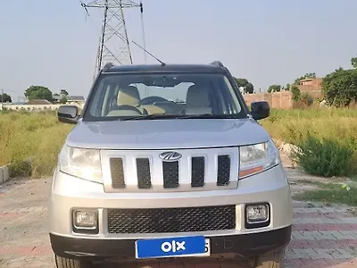 Second Hand Mahindra TUV300 T8 mHAWK100 Dual Tone in Rudrapur