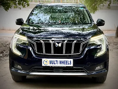2024 Mahindra XUV700 AX5 2WD Petrol 2.0L Turbo Manual 7 STR 1