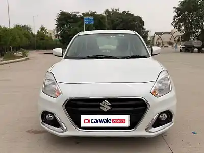 Second Hand मारुति सुज़ुकी डिज़ायर VXi Petrol Automatic in लखनऊ