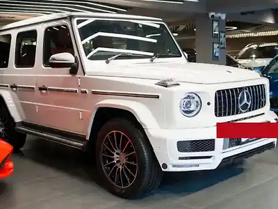 Second Hand मर्सिडीज़ बेंज़ G-क्लास g 400 डी एएमजी लाइन in दिल्ली