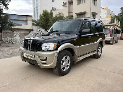 2011 Mahindra Scorpio SLE BS-IV