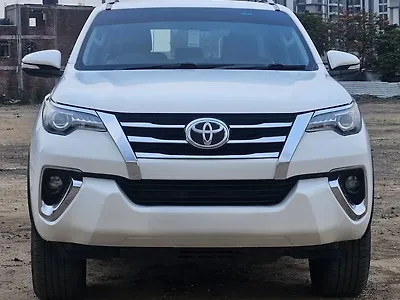 Second Hand Toyota Fortuner 3.0 4x4 AT in Ahmedabad