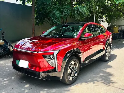 2025 Mahindra XEV 9e Pack Three 79.0 kWh 11.2kW Charger