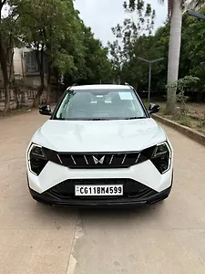 2024 Mahindra XUV 3XO AX5 Diesel 1.5L Turbo Manual 1 2024 Mahindra XUV 3XO AX5 Diesel 1.5L Turbo Manual 1