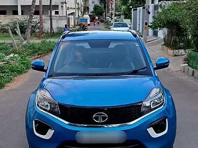 2018 Tata Nexon XT [2017-2019] 1