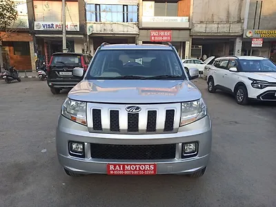 2017 Mahindra TUV300 T8 1