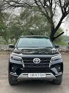 2024 टोयोटा फ़ॉर्च्यूनर 4x4 एटी 2.8 डीज़ल 1 2024 टोयोटा फ़ॉर्च्यूनर 4x4 एटी 2.8 डीज़ल 1