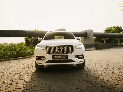 2022 वॉल्वो XC90 B6 अल्टीमेट [2022-2023] 1