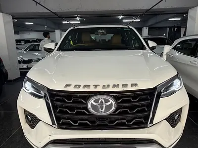 2018 Toyota Fortuner 2.8 4x2 AT [2016-2020] 1