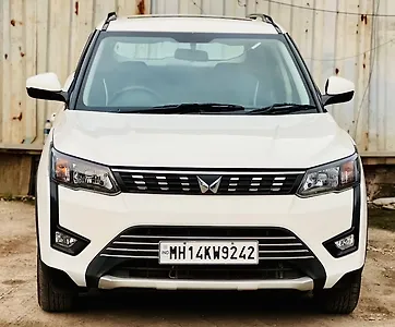2023 Mahindra XUV300 W4 1.2 Petrol 1 2023 Mahindra XUV300 W4 1.2 Petrol 1