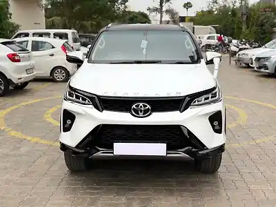 2023 टोयोटा फ़ॉर्च्यूनर 2.8 4x4 ऑटोमैटिक 1