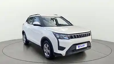 2023 महिंद्रा XUV300 w6 1.2 पेट्रोल 1 2023 महिंद्रा XUV300 w6 1.2 पेट्रोल 1