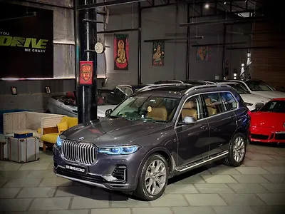 2022 BMW X7 xDrive30d DPE Signature 1