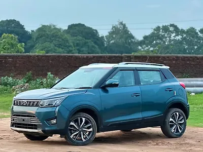 Second Hand Mahindra XUV300 1.2 W8 (O) [2019-2019] in Simdega