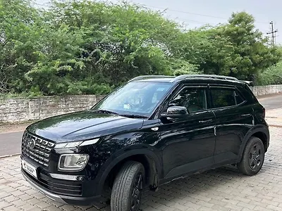 2025 Hyundai Venue E 1.2 Petrol 1