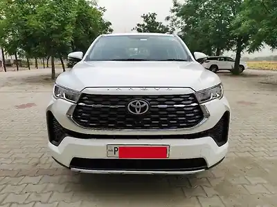 Second Hand टोयोटा इनोवा हायक्रॉस VX Hybrid (Electric + Petrol) Automatic (e-CVT) 7 STR in लुधियाना