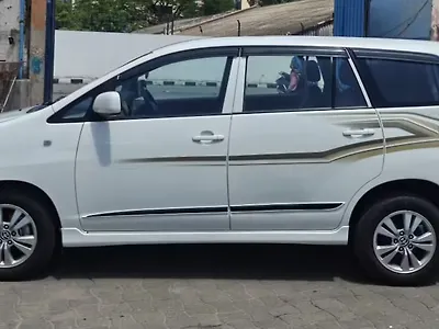 2015 Toyota Innova 2.5 GX BS IV 7 STR