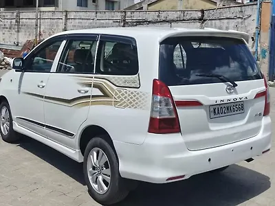 2015 Toyota Innova 2.5 GX BS IV 7 STR