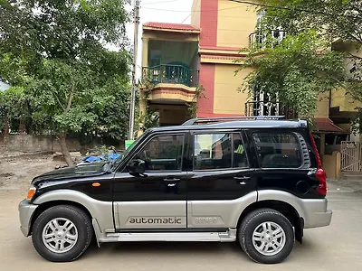 2011 Mahindra Scorpio VLX 2WD BS-IV