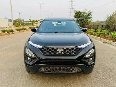 2022 Tata Safari XZA Plus 1