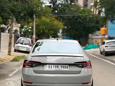 2022 Skoda Superb Sportline AT