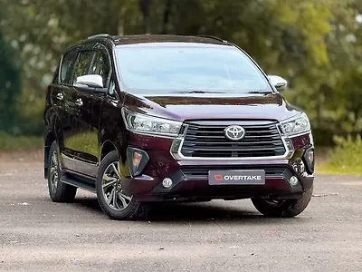 2022 Toyota Innova Crysta G 2.4 7 STR 1
