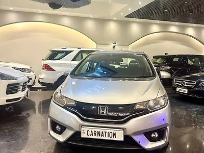 Second Hand Honda Jazz V AT Petrol in Delhi