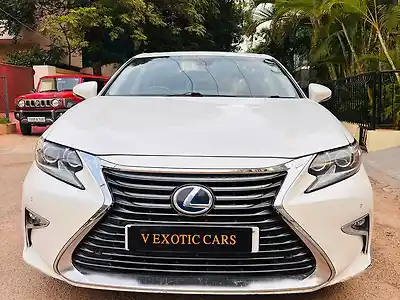 2017 लेक्सस ईएस 300h 1