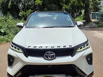 2023 Toyota Fortuner 2.8 4X4 AT 1