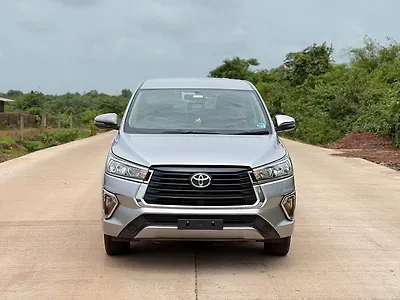 Second Hand Toyota Innova Crysta G 2.4 8 STR in North Goa