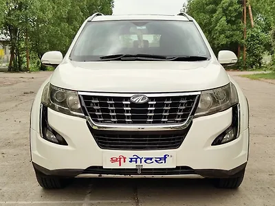 2018 Mahindra XUV500 W9 [2018-2020] 1
