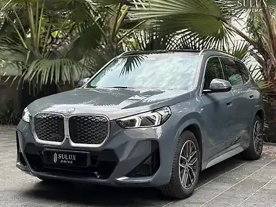 Second Hand बीएमडब्ल्यू ix1 eDrive20L M Sport in मुंबई