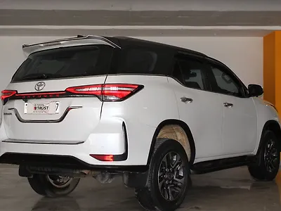 2024 Toyota Fortuner Legender 4X2 2WD Diesel Turbo Automatic Dual Tone