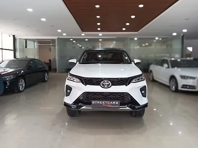2024 Toyota Fortuner 2.8 4X4 AT 1