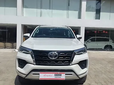 2023 Toyota Fortuner 4x2 2WD Diesel 2.8L Turbo Automatic 1