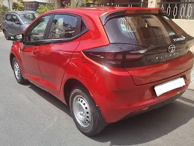 2021 Tata Altroz XE Petrol