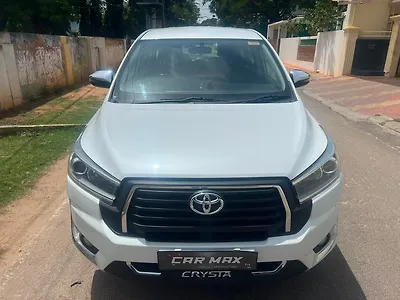2023 Toyota Innova Crysta ZX 2.4 7 STR 1 2023 Toyota Innova Crysta ZX 2.4 7 STR 1
